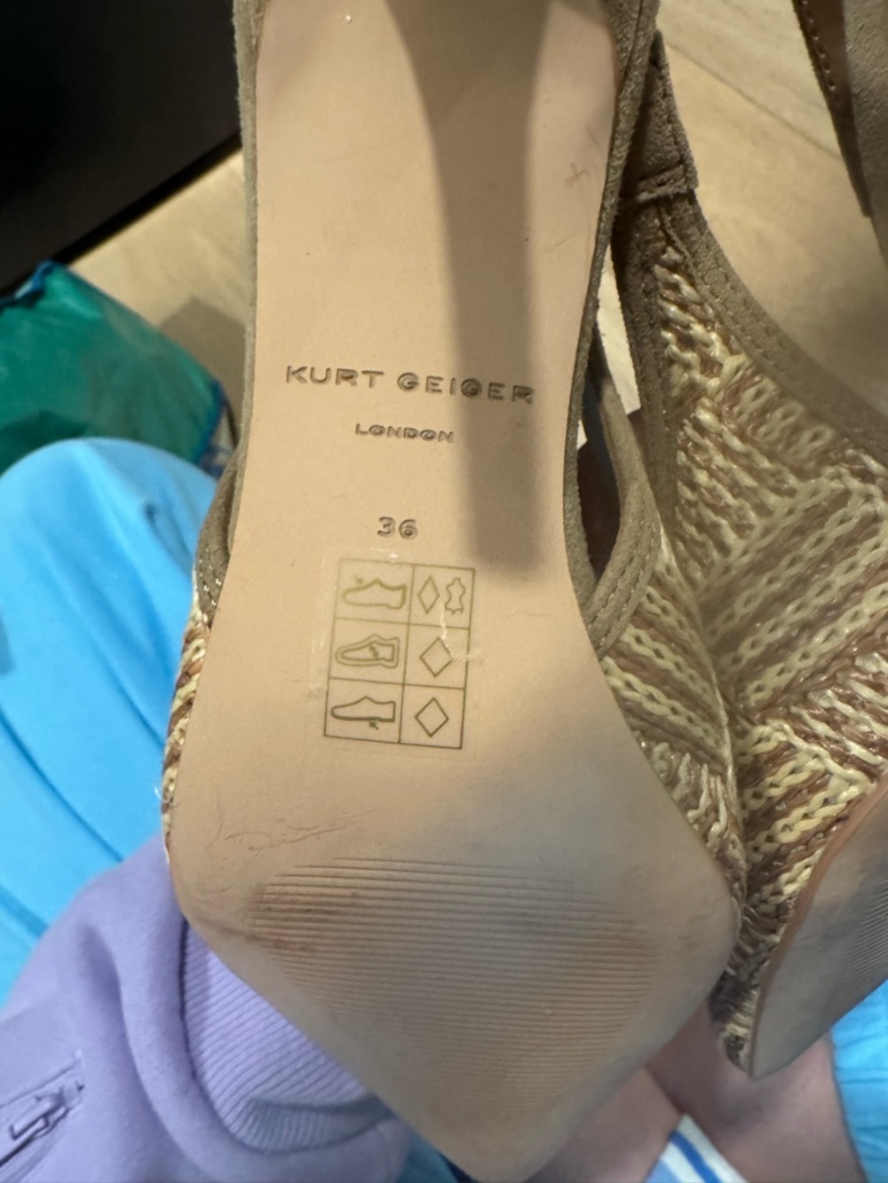 Kurt Geiger Tan & Cream Woven Pointed Slingback Flats with Gold Accent - Picture 4 of 4